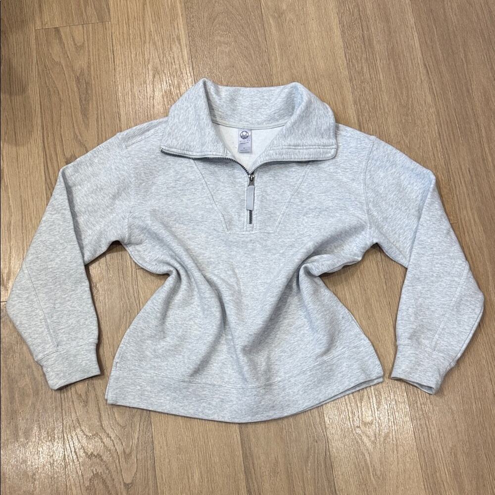 Te Verde Light Gray Quarter-Zip Collared Pullover Size Medium